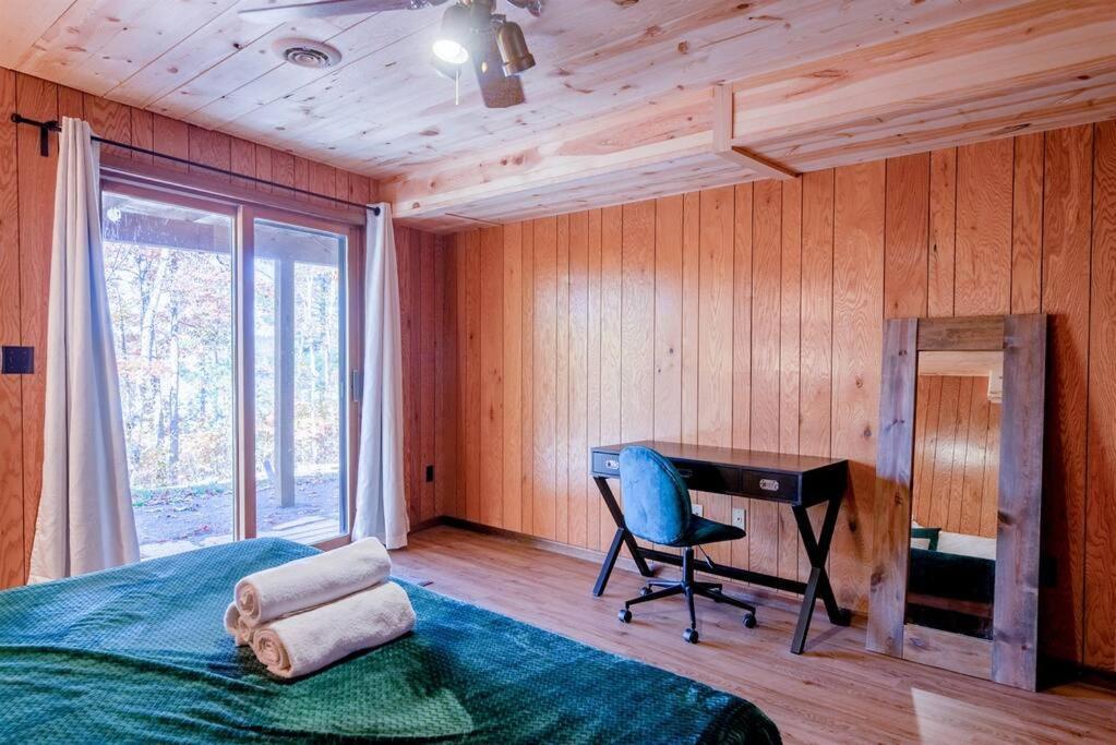 Fall Getaway Resort-3 King Suites, Dog-Friendly Seeley 외부 사진